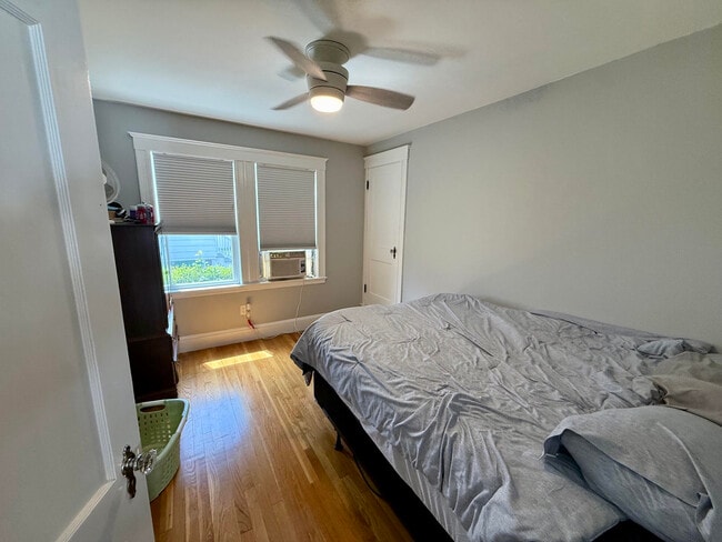 Building Photo - 39 Grayson St