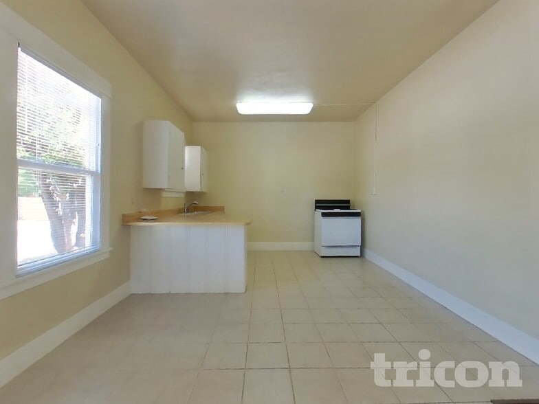 Building Photo - 803 Chestnut St