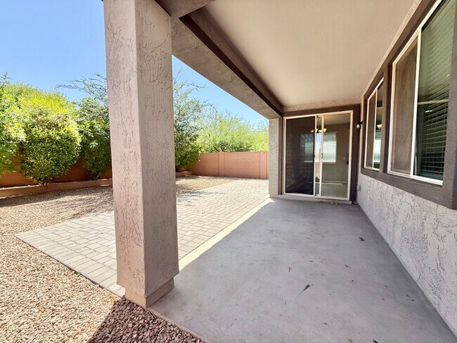 Building Photo - Spectacular 4-Bedroom, 2.5 Bathroom Home in Glendale!!