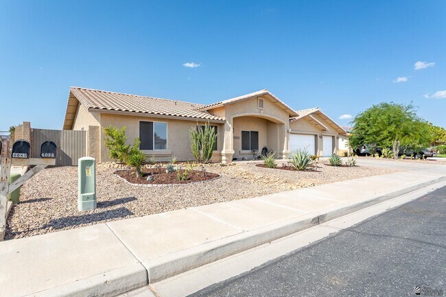 Building Photo - 6088 E 40th Ln