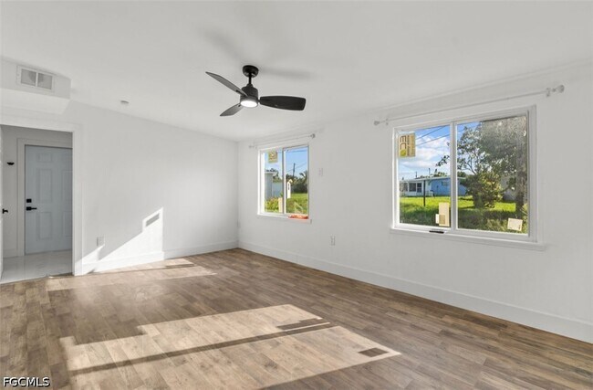 Building Photo - 2360 Ednor St
