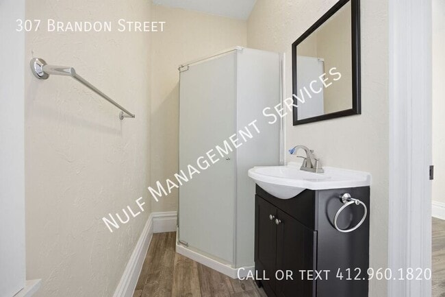 Building Photo - 307 Brandon St