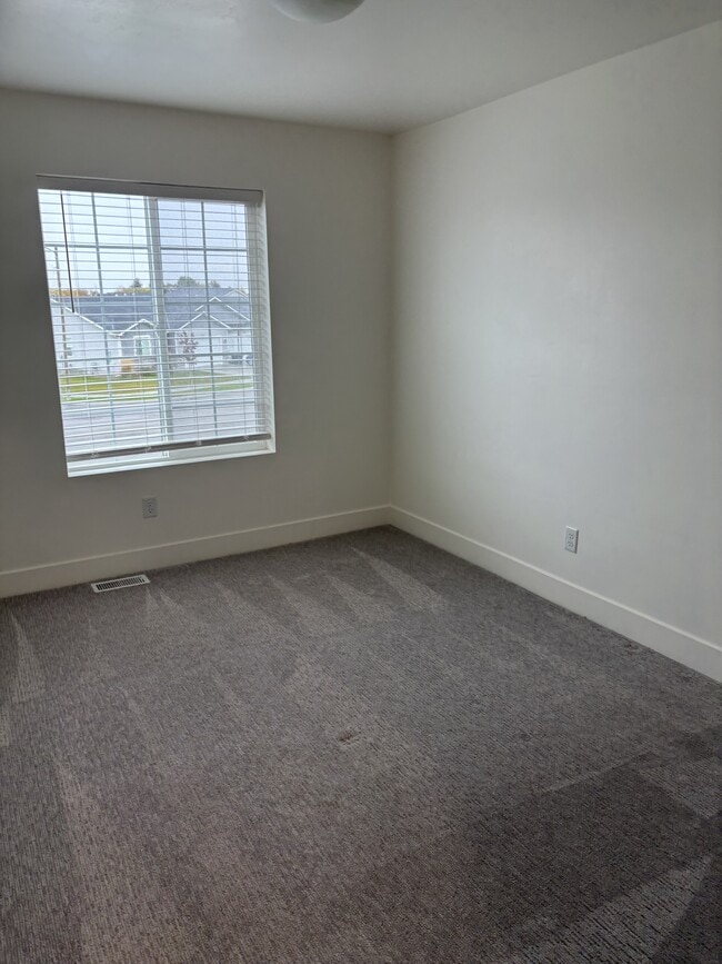 Building Photo - 3420 E Guila Dr