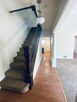 Building Photo - 110 Collier St