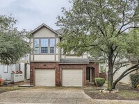 Building Photo - Home in Stone Oak!