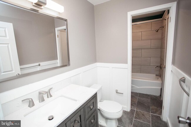 Building Photo - 40B Sumac Ct