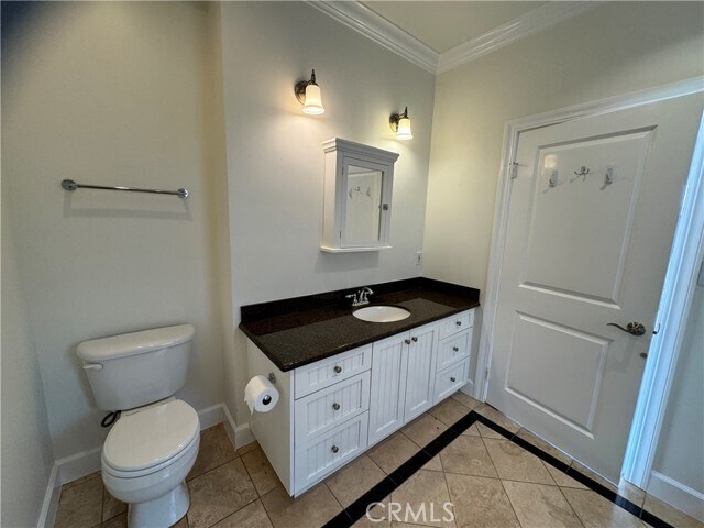Building Photo - 4510 Seashore Dr