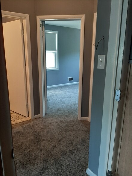 Entrance - 4611 Parkwood Ave