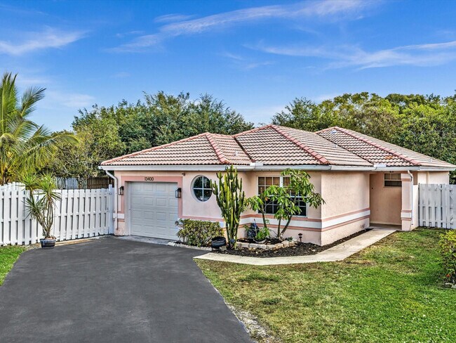 Building Photo - 13400 NW 5th Ct