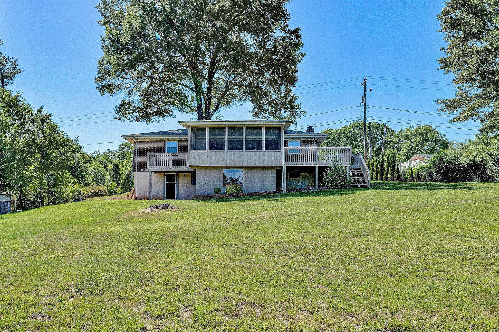 Building Photo - 5216 Sugar Loaf Mountain Rd