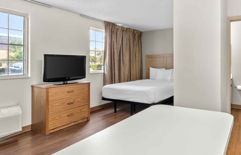 Building Photo - Furnished Studio-Dallas - Plano Parkway