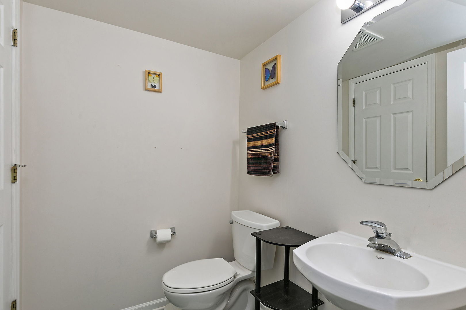 Building Photo - 361 Holiday Ln