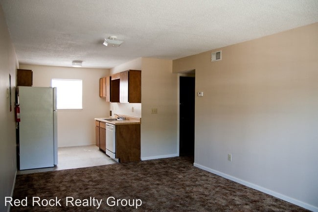 Building Photo - 1337 15th Ave S