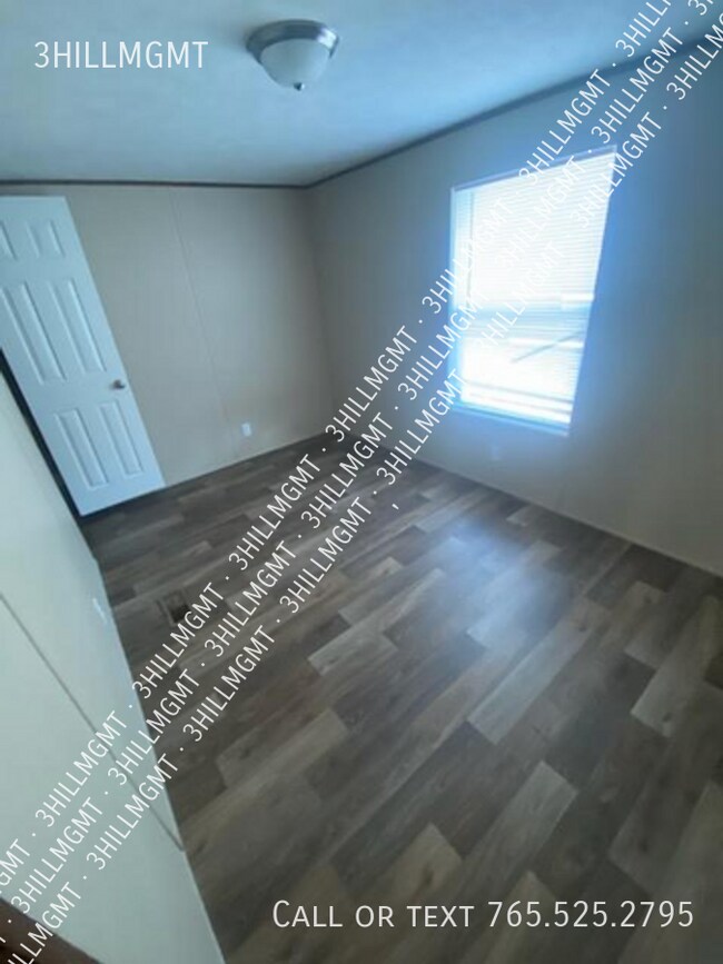 Building Photo - 5600 W Kilgore Ave