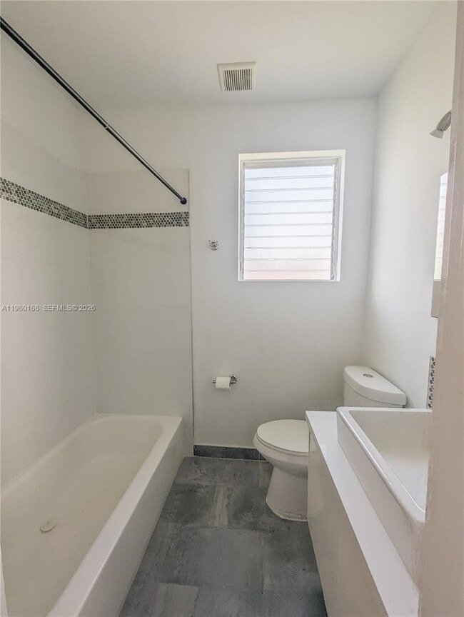 Building Photo - 1719 SW 15th St