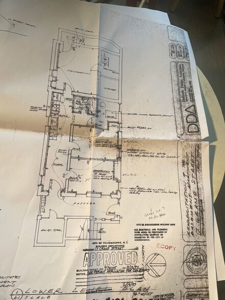 Building Photo - 17 Grand St