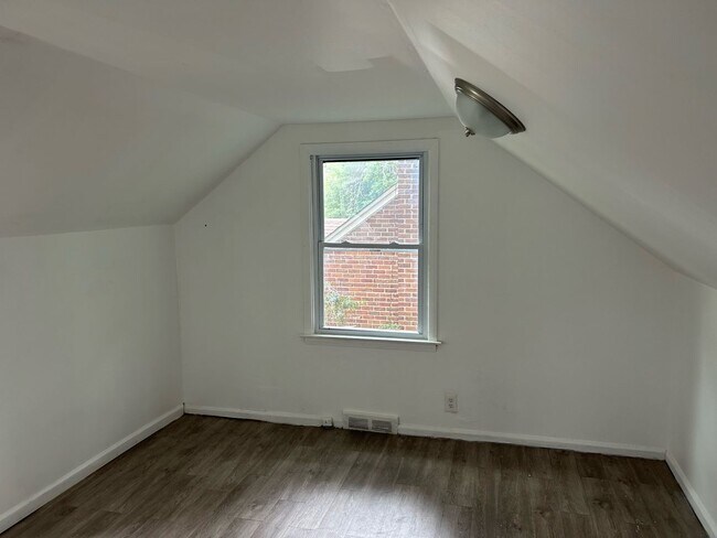 Building Photo - 6175 Guilford- 4 BEDS & 1.5 BATH FOR RENT!