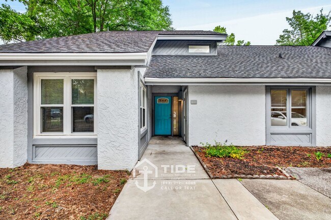 Building Photo - Spacious Home in the Heart of Summerville