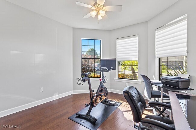 Building Photo - 16133 Camden Lakes Cir
