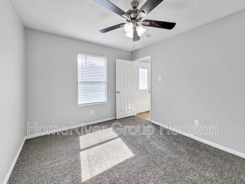 Building Photo - 20843 Fox Cliff Ln