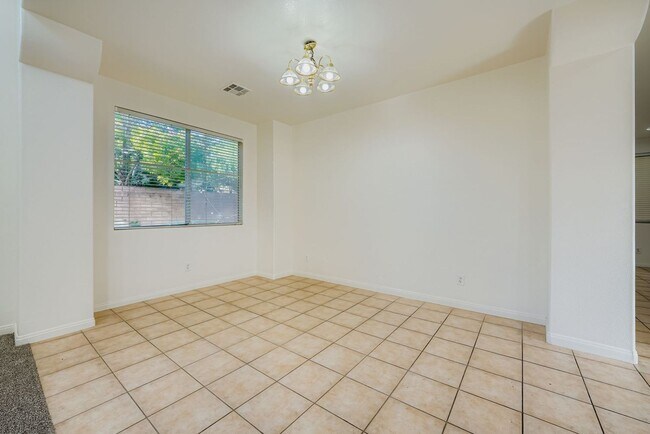 Building Photo - Newly remodeled 4 bedroom home!