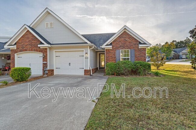 Primary Photo - 823 Whispering Willow Ct