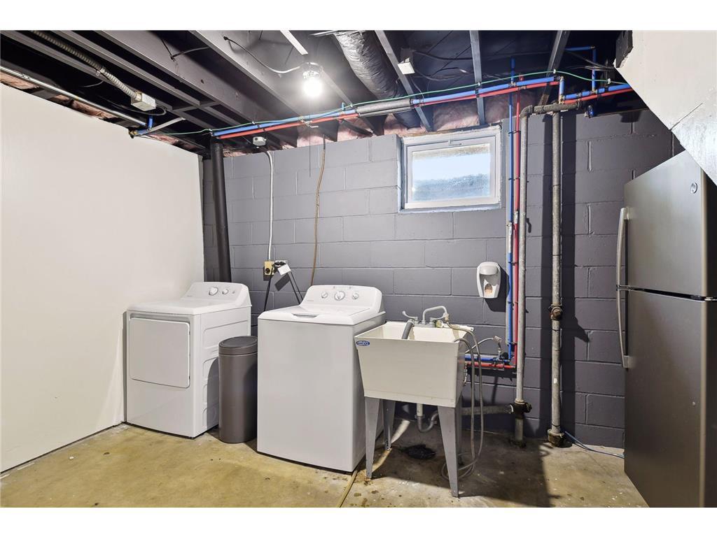 Laundry & extra fridge/freezer - 6239 Xerxes Ave S
