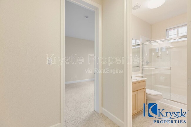 Building Photo - 6335 Newhaven Ln