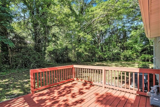 Building Photo - Renovated 4BR/2.5BA Home in Jonesboro!