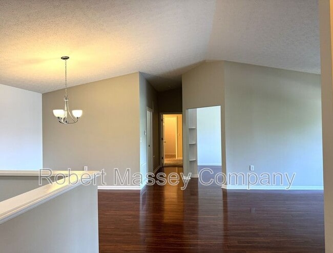 Building Photo - 5301 Pacer Ln