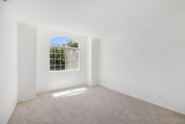 Building Photo - 1733 Magnolia Cir