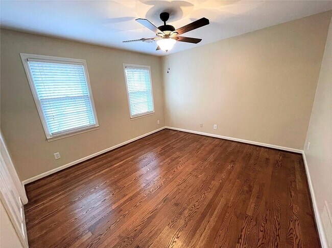 Building Photo - 1150 Falstaff Dr