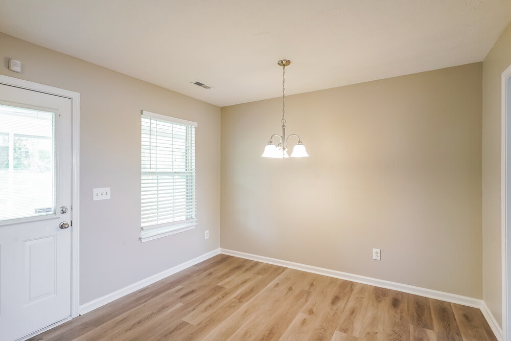 Building Photo - 630 Butternut Trce