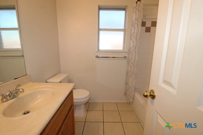 Building Photo - 4202 Jake Spoon Dr