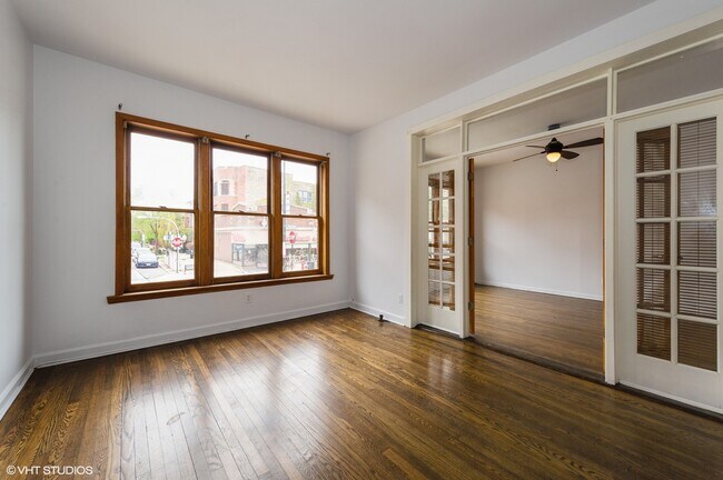 Building Photo - 3265 N Broadway