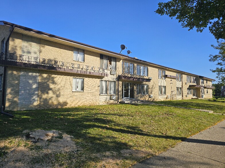 Building Photo - 4824 N 104th St