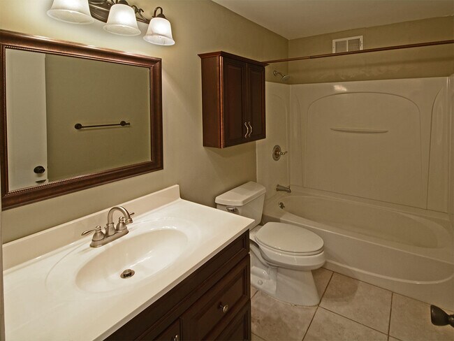 Building Photo - 3 bed, 1.5 bath in Bartlett