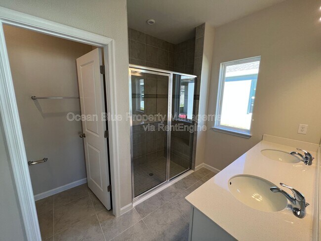 Building Photo - 8606 Bonfire Wy