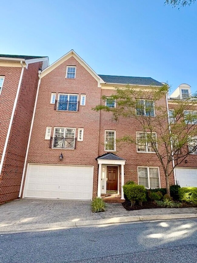 Primary Photo - 12014 Montrose Park Pl