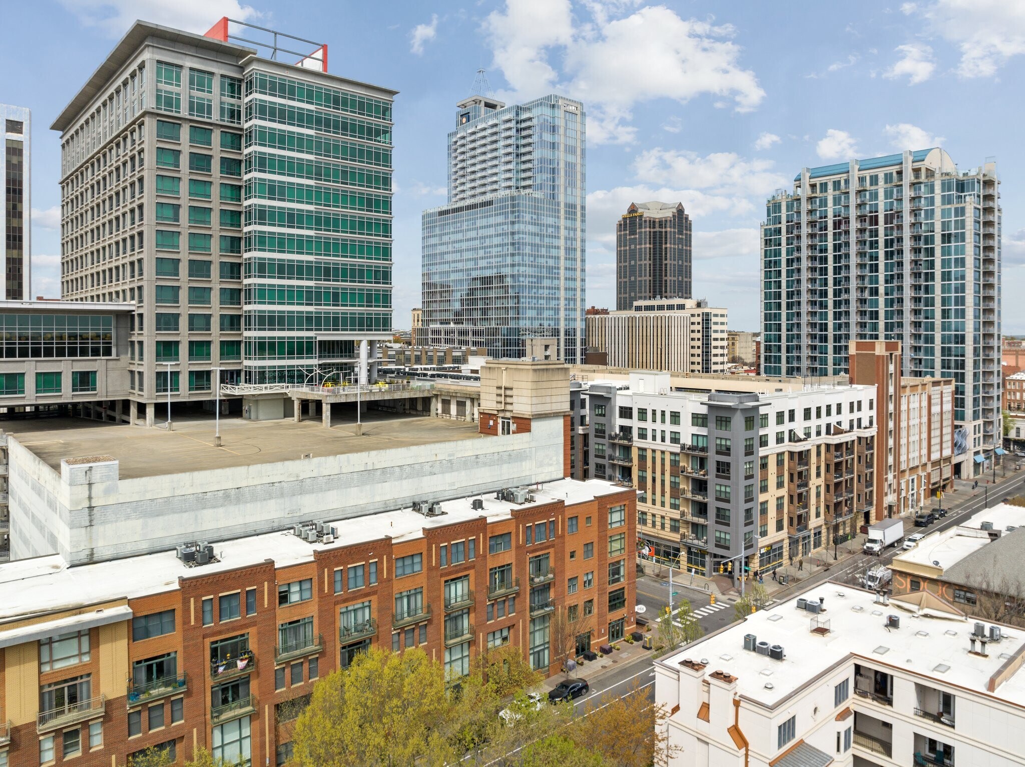 Building Photo - 444 S Blount St