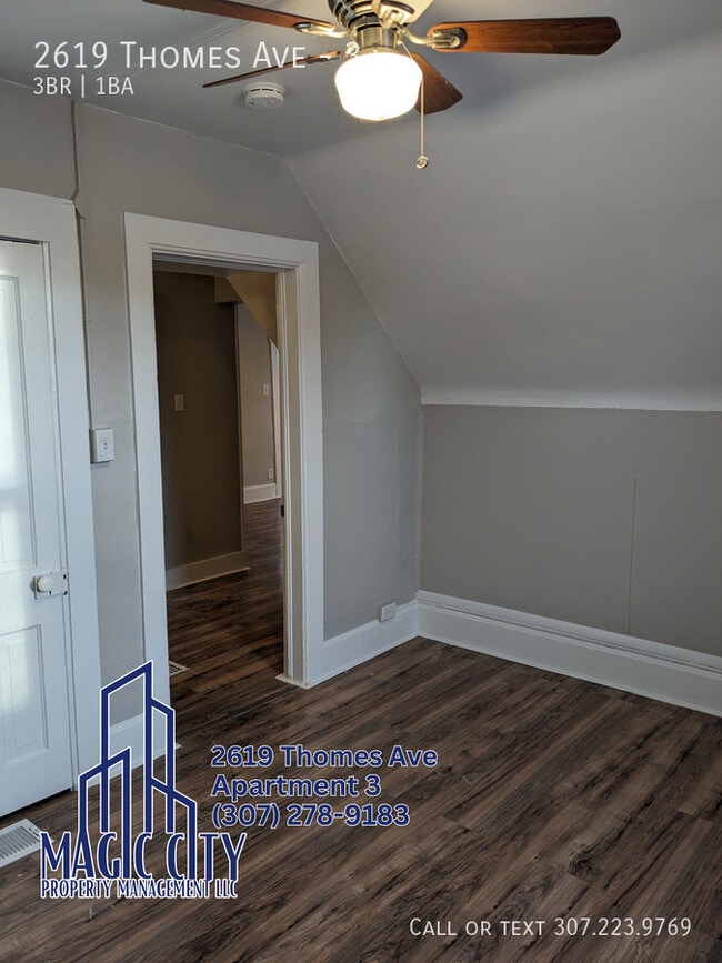 Building Photo - 2619 Thomes Ave