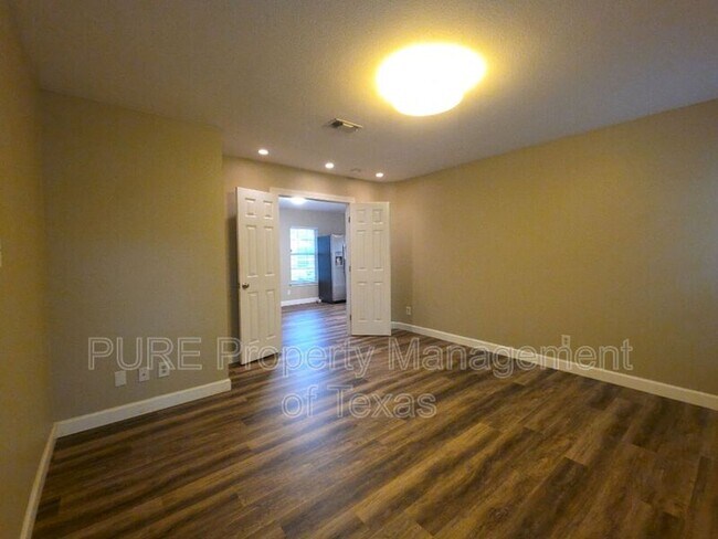 Building Photo - 4707 Philco Dr