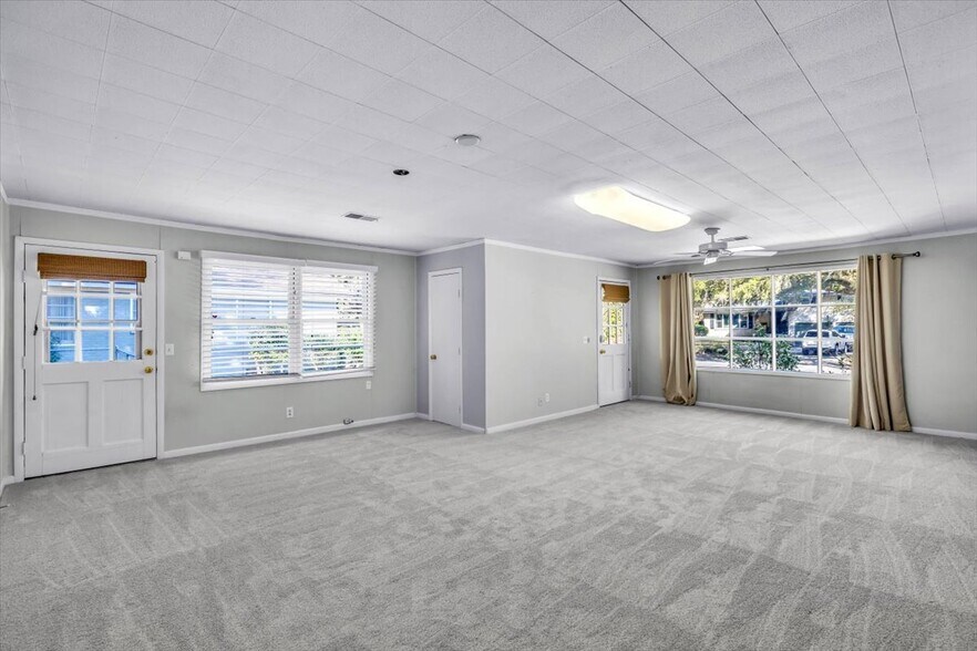 Building Photo - 317 Kensington Dr