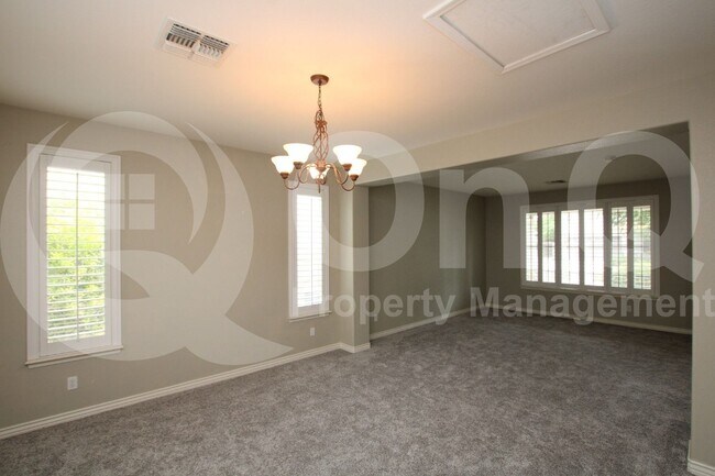 Building Photo - 19134 E Lark Dr