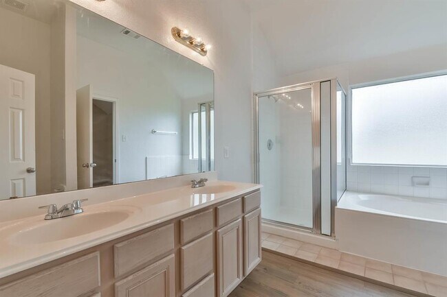 Building Photo - 5111 Chase Wind Ct