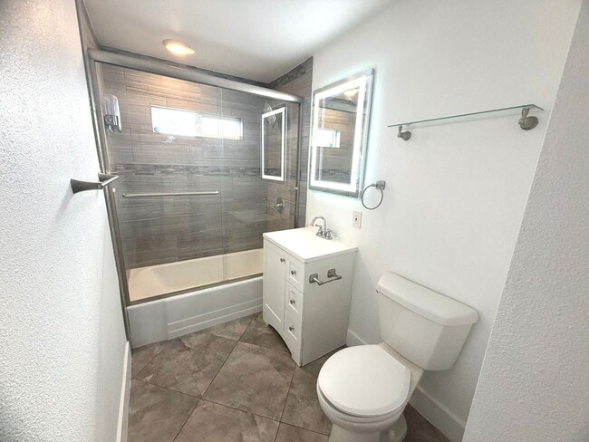 Building Photo - **$500 OFF MOVE IN BY 07/31/2026**Charming Single-Story Home with No HOA & Beautiful Outdoor Living!