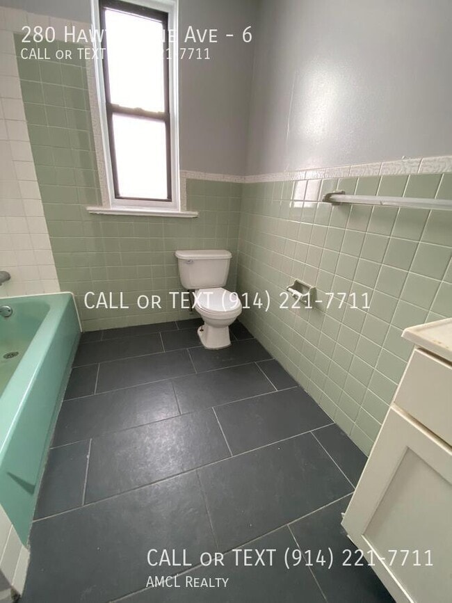 Building Photo - 280 Hawthorne Ave