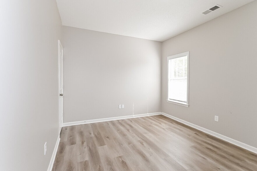 Building Photo - 5801 Michaelson Dr