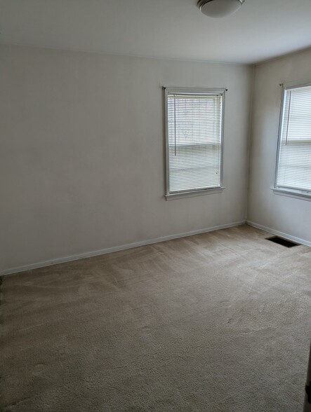 Office is in northwest corner - 119 Farragut Ave