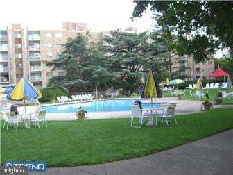 Building Photo - 100 West Ave